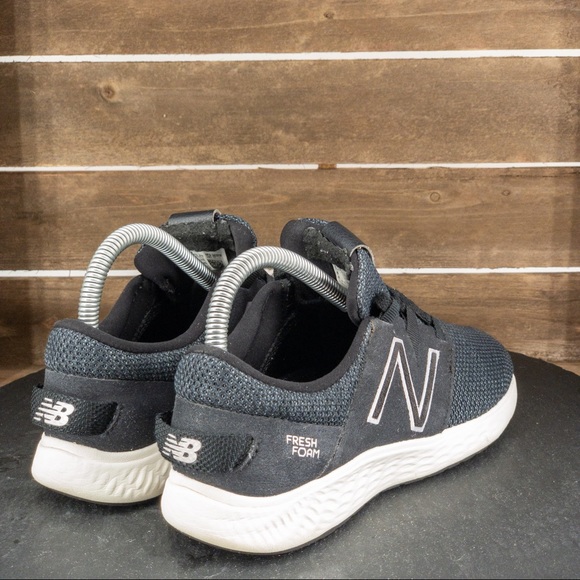 New Balance Fresh Foam Womens Size 6B - Picture 6 of 9